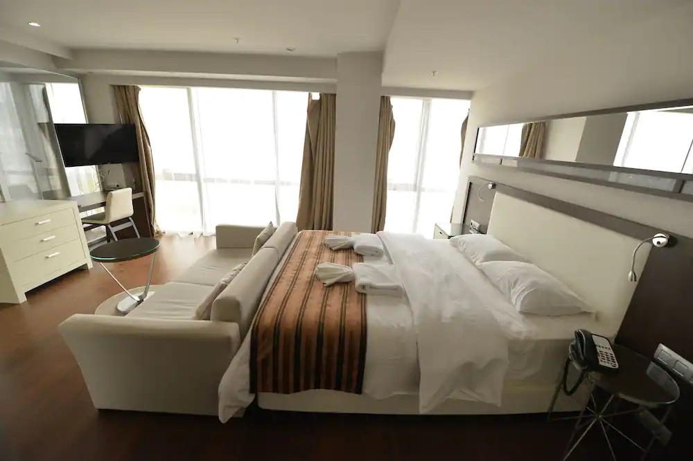 MAC HOTEL VAZO KULE 7/23