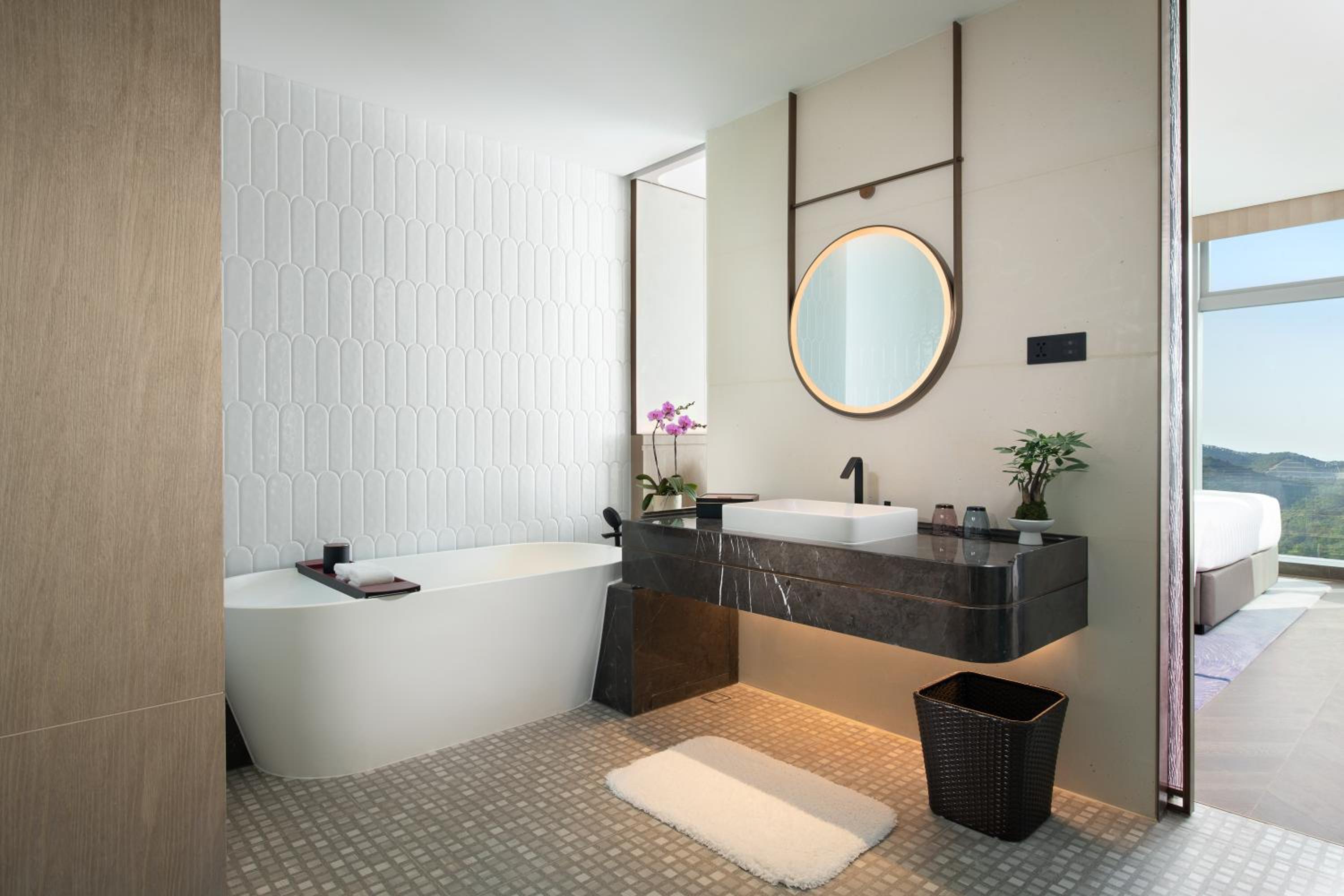 غرفة تنفيذية بسريرين منفصلين بإطلالة على المدينة مع دخول الصالة، Fashion Town Hotel Shenzhen MGallery Collection 5/5
