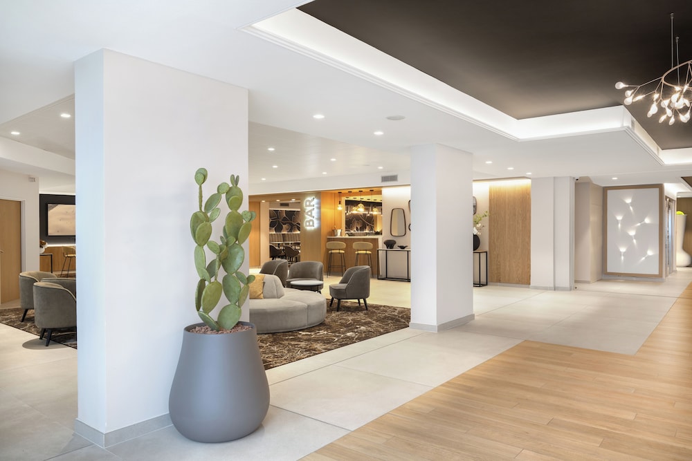 Hotel Eliseo 11/50