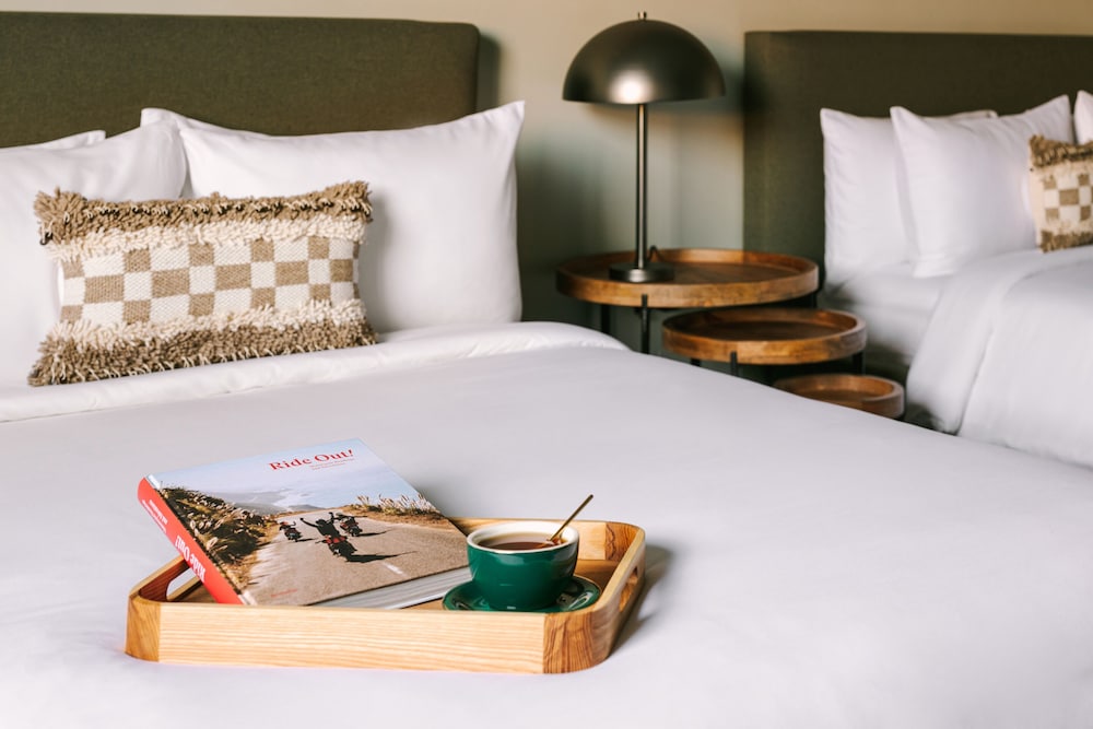 Hotel Solarena Newport Beach, a Dazzler Select by Wyndham 6/20