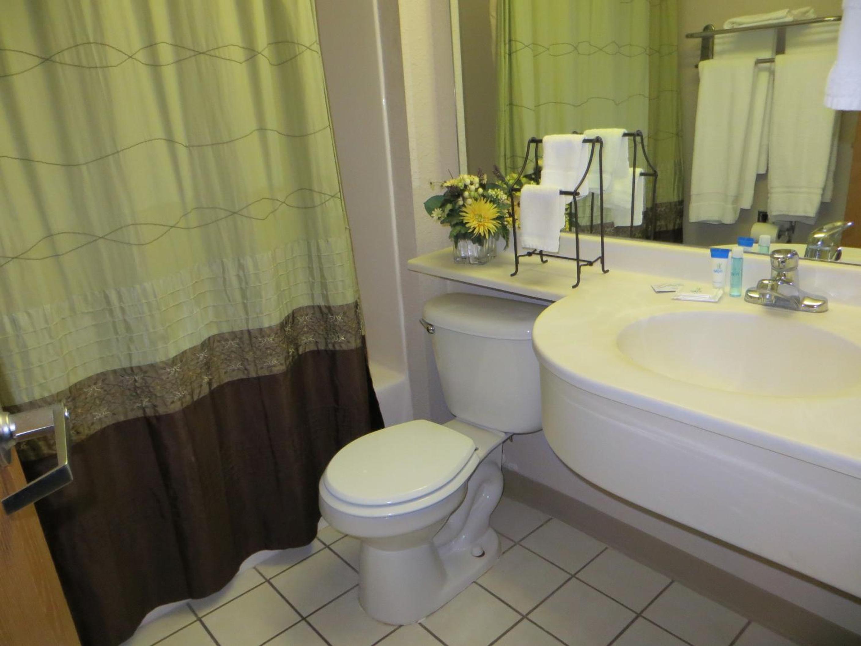 Patti's Inn & Suites 29/30