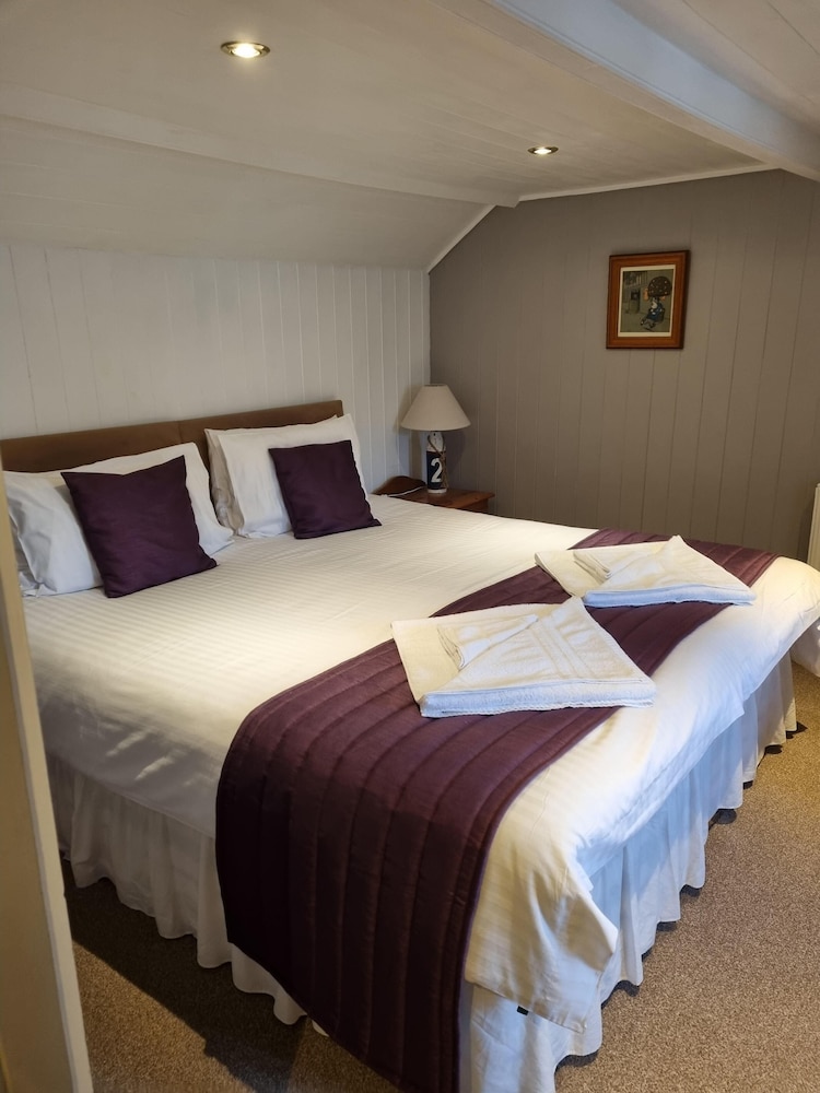 St Vincent Guest House 14/50