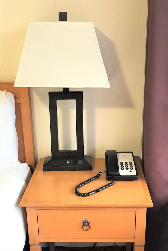 Blue Coast Inn and Suites 34/41