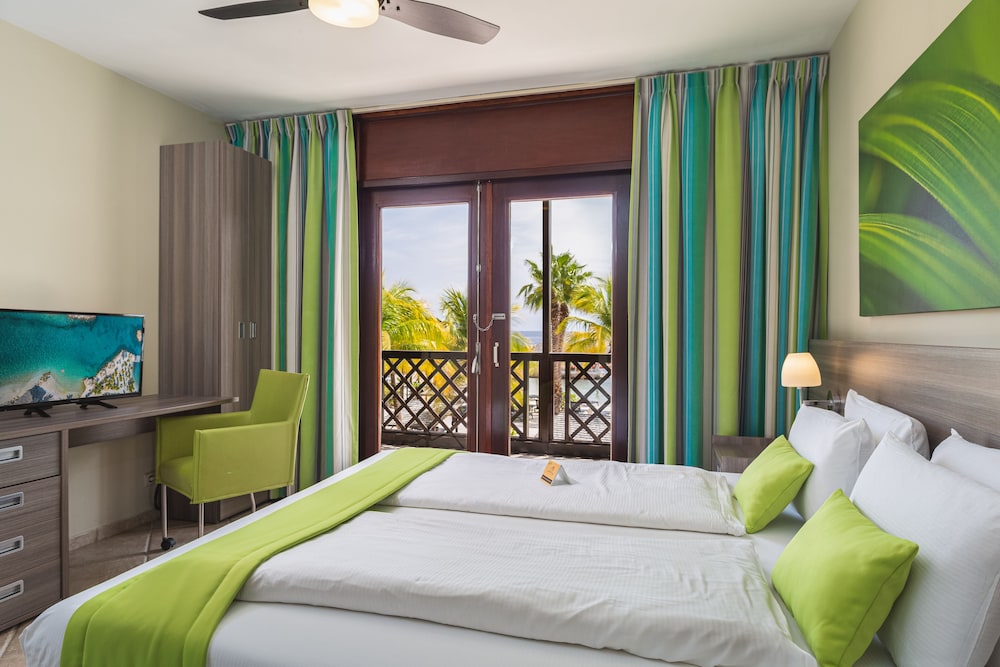 Lions Dive Beach Resort Curacao 29/72