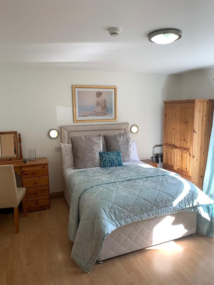 Brooke Lodge Guesthouse 16/40
