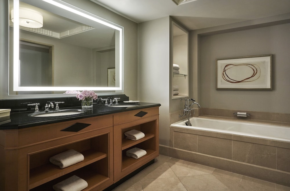Four Seasons Hotel Washington, DC 23/75