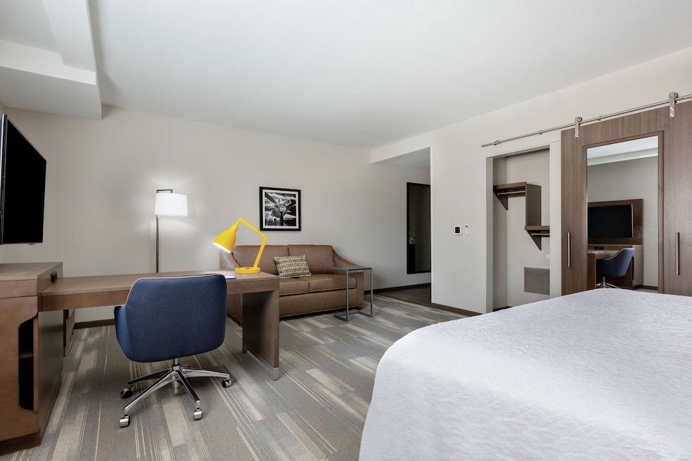 Hampton Inn and Suites San Diego Airport Liberty Station 8/46
