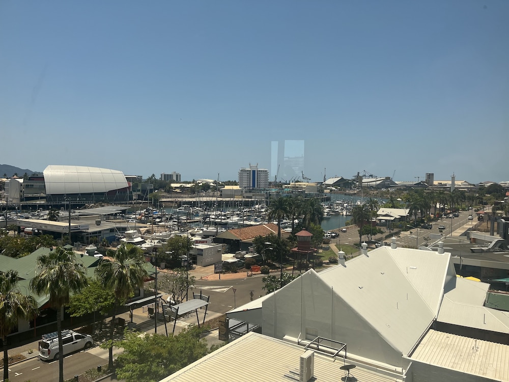 Rydges Southbank Townsville 64/66