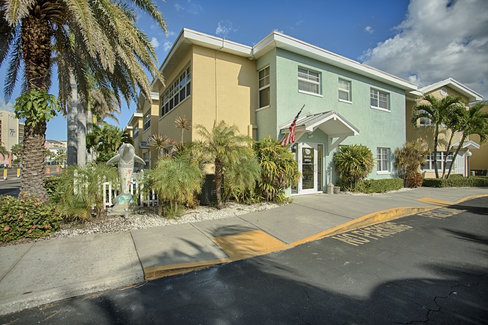 Barefoot Beach Resort 19/77