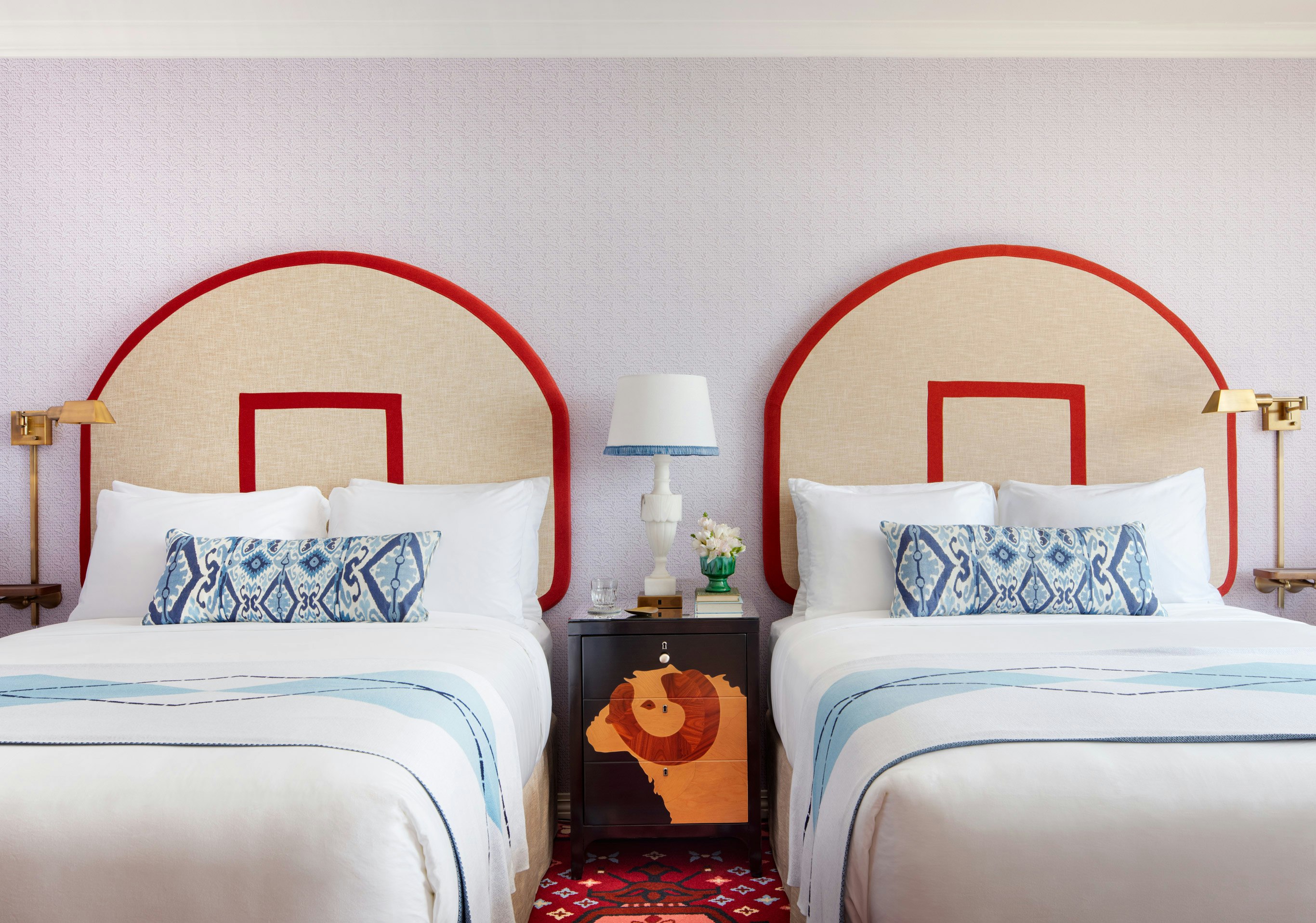 Graduate, 2 Queen Beds