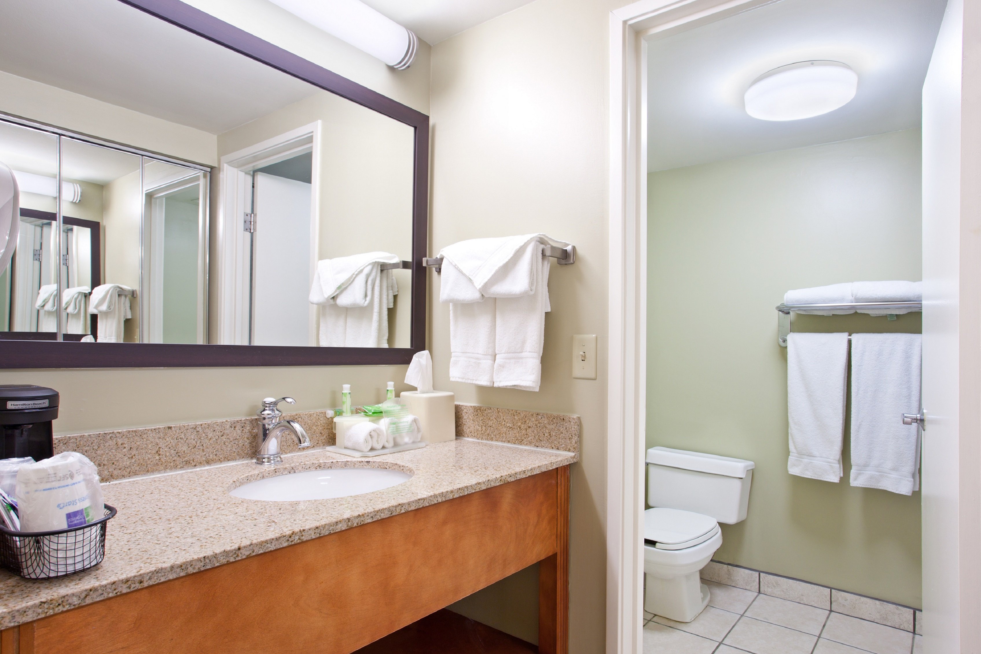 Holiday Inn Express Hotel And Suites Pittsburgh Airport 64/64