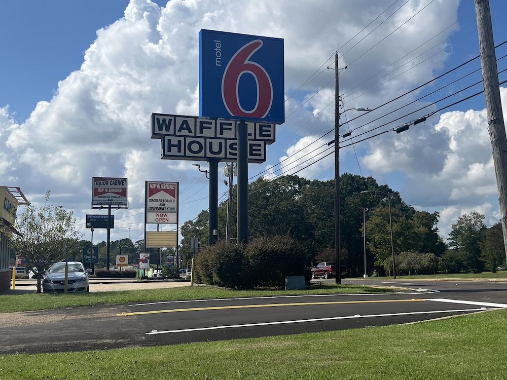 Motel6 Mccomb Ms 46/56