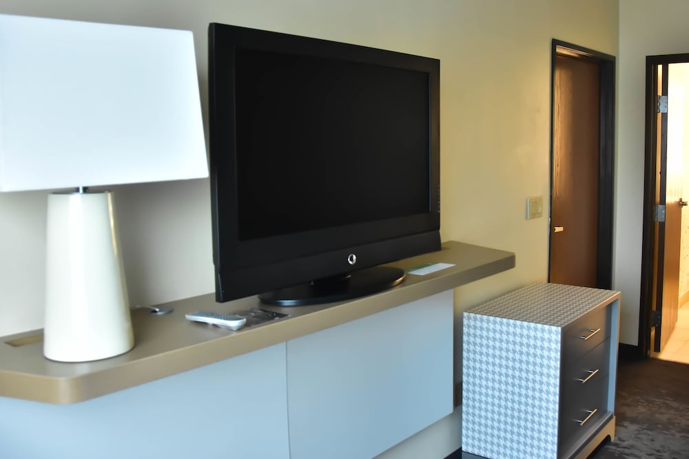 Holiday Inn Brownsville 44/48