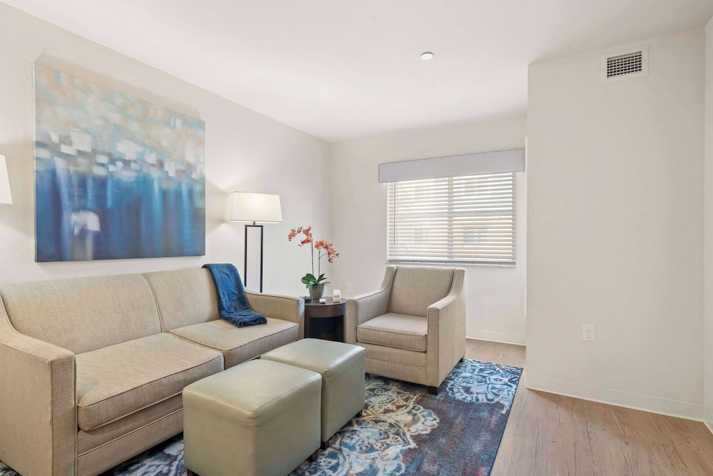 WaterWalk Extended Stay by Wyndham Kansas City - Overland Pk 31/61