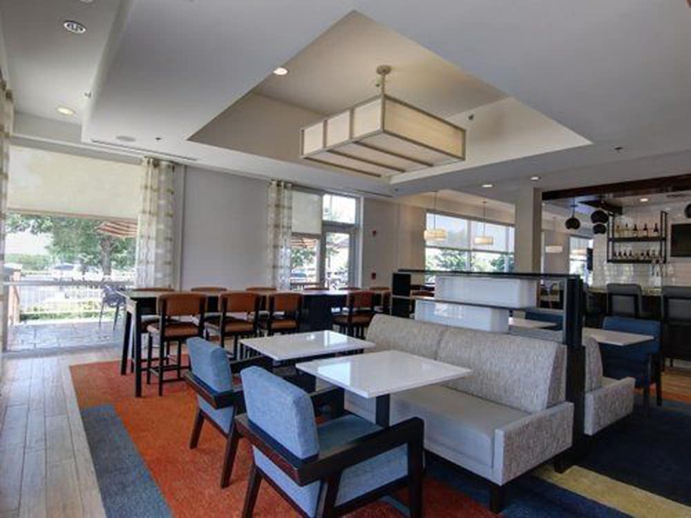 HYATT house Chicago/Naperville/Warrenville 50/69
