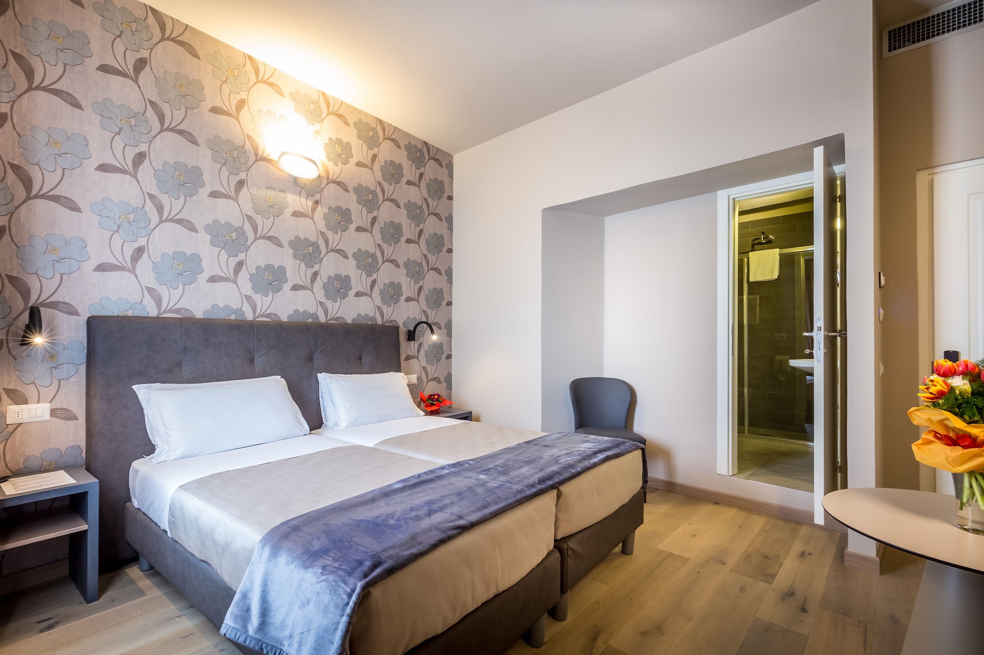 COMFORT, DOUBLE BED