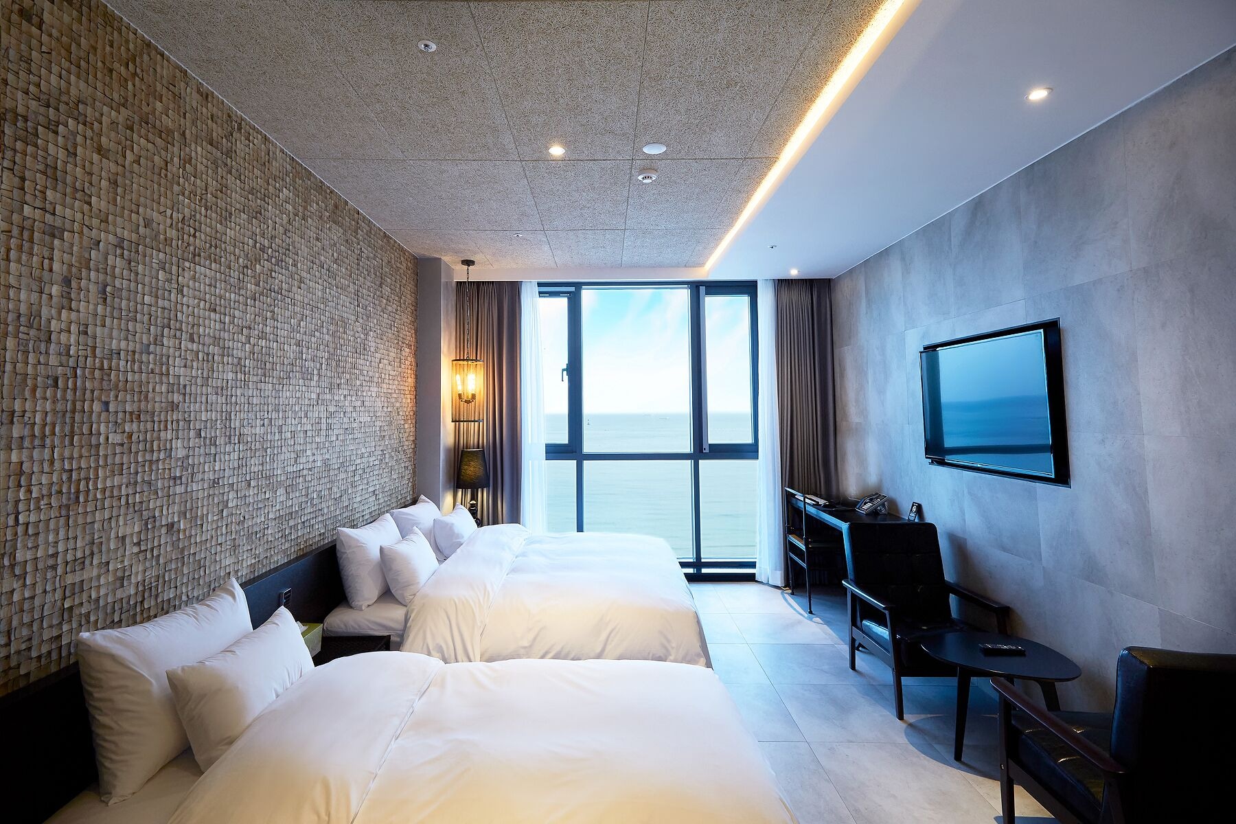 غرفة عائلية بسريرين منفصلين بإطلالة على البحر، Hotel Laon 4/10