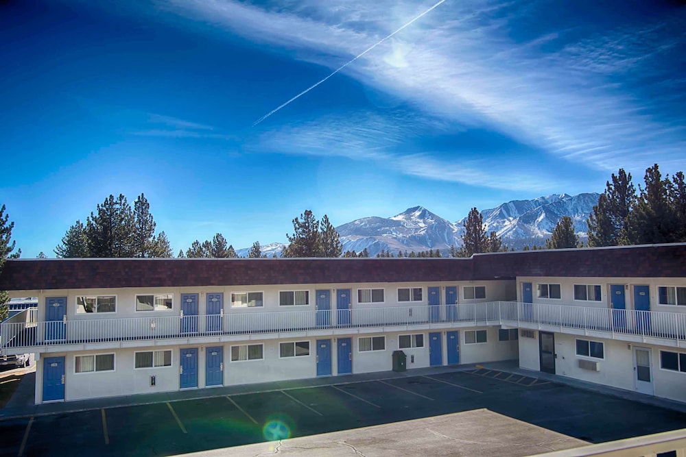 Motel6 Mammoth Lakes, CA in MAMMOTH LAKES - CA