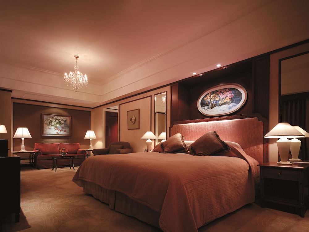 Makati Shangri-La 13/50