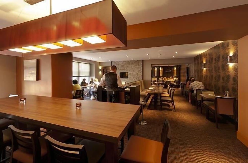 Dumfries Arms Hotel 13/19