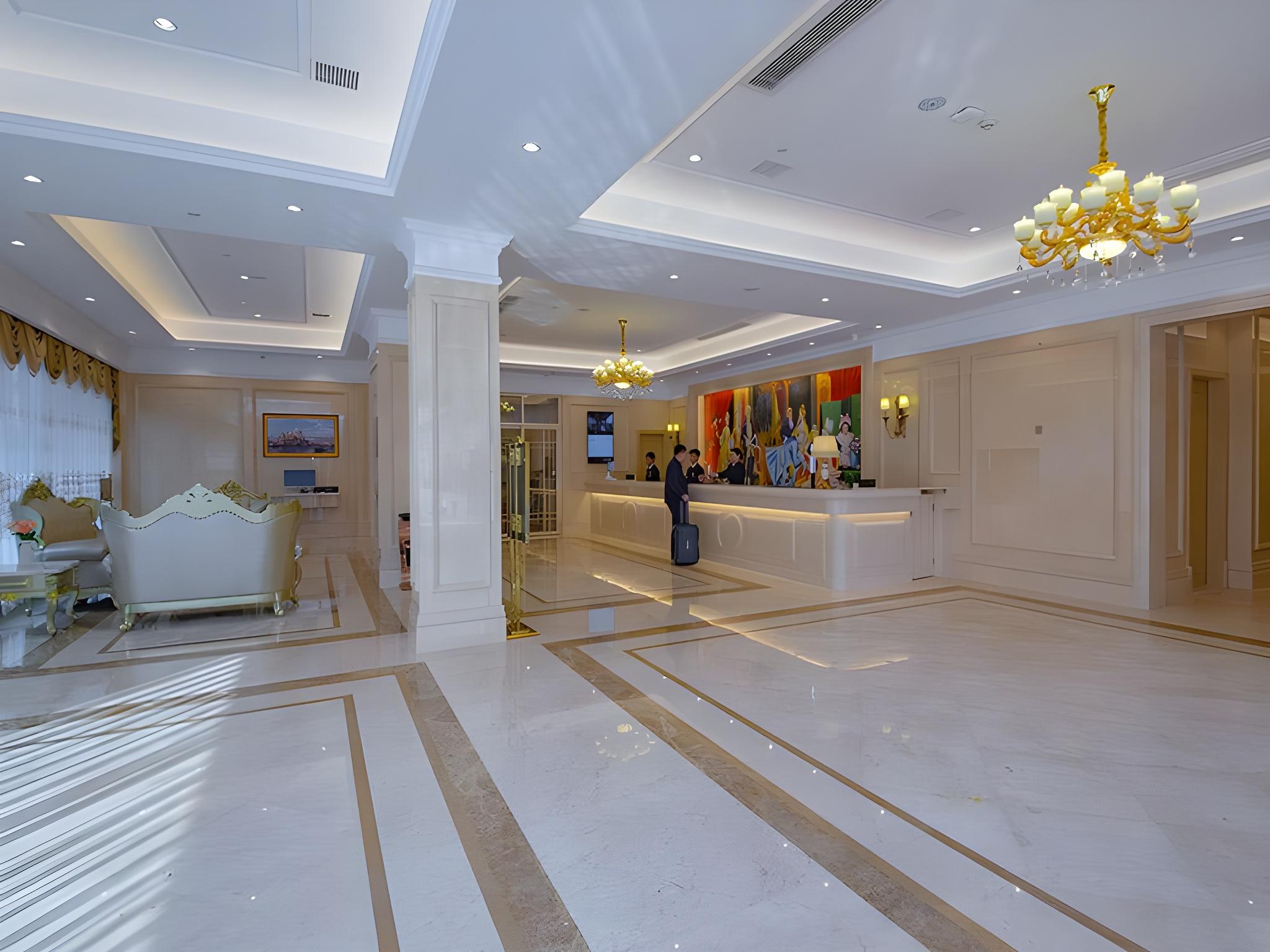 Vienna International Hotel (Optics Valley Plaza, Wuhan) 11/29