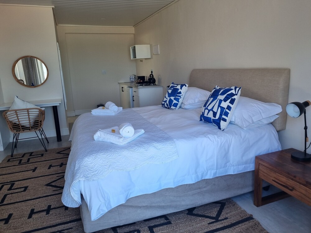 Lambert's Bay Beachfront 14/38