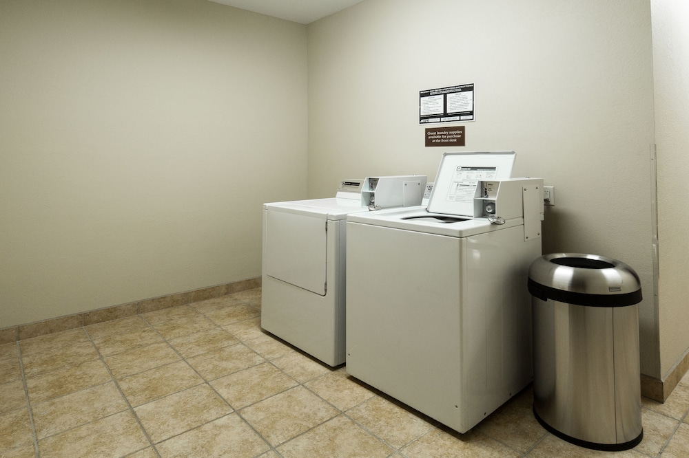 Best Western Plus Eastgate Inn & Suites 16/32