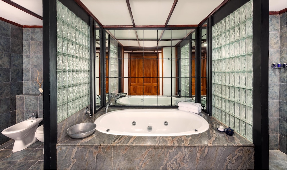 Jetwing Lighthouse, A Luxury Reserve 50/50