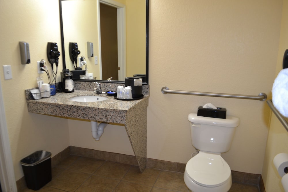 Best Western Sherwood Inn & Suites 38/50