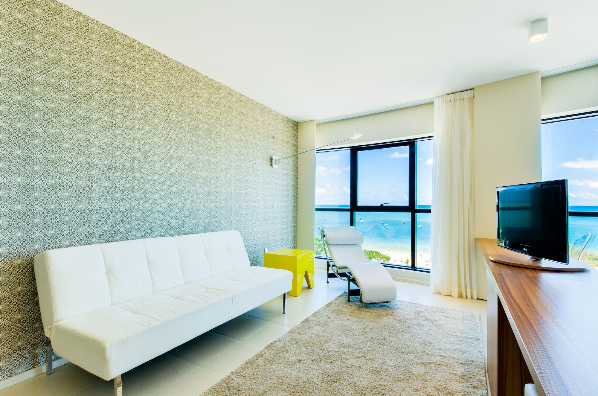 MASTER, SUITE