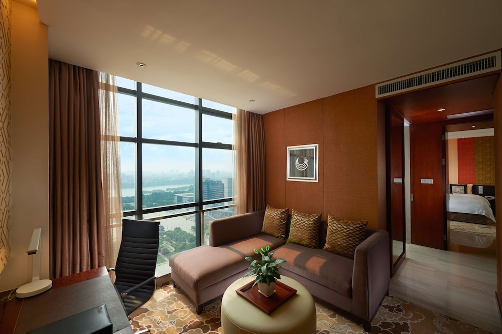 Radisson Blu Hotel Liuzhou 30/50