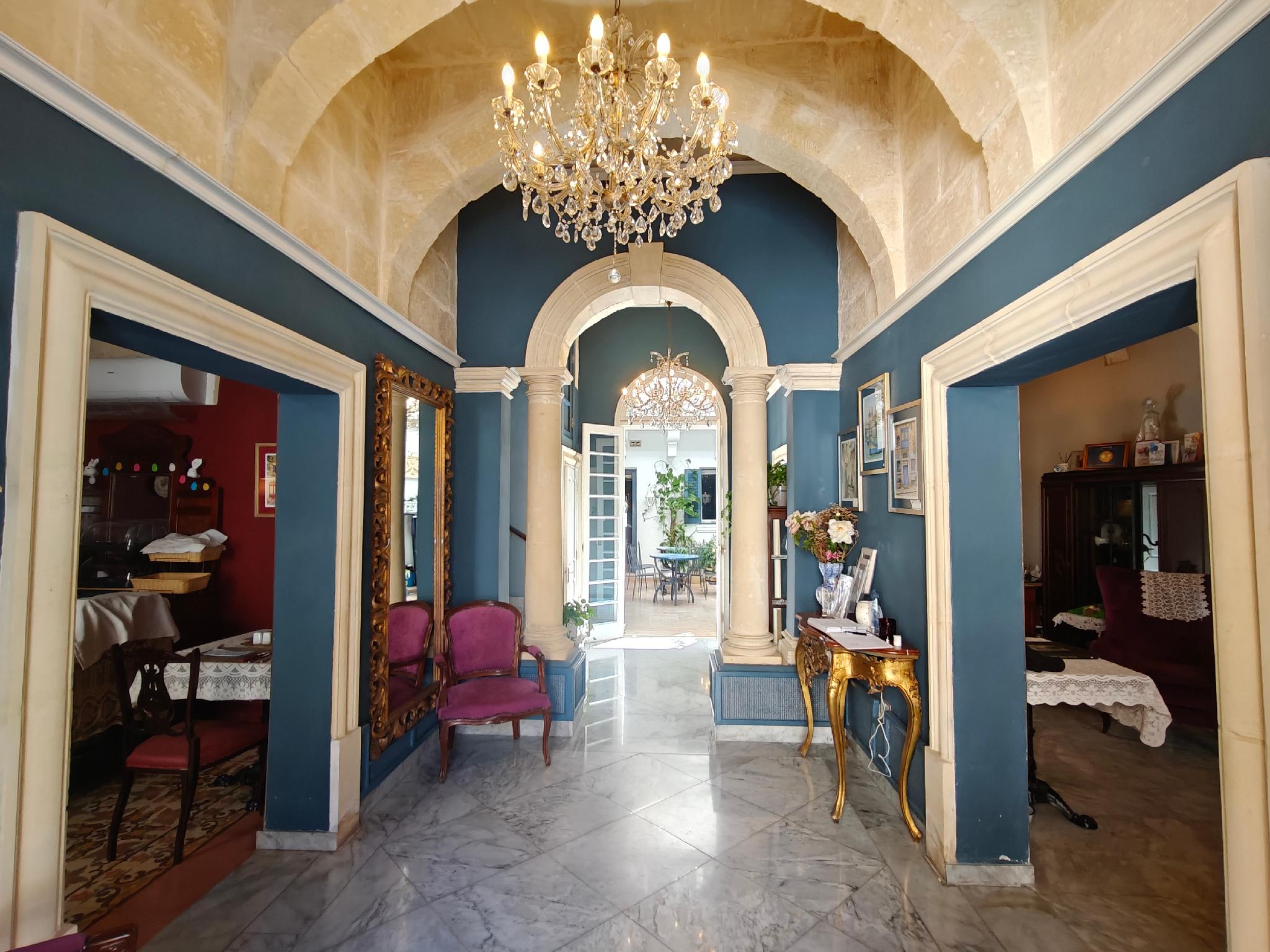 Julina Boutique Living 6/43