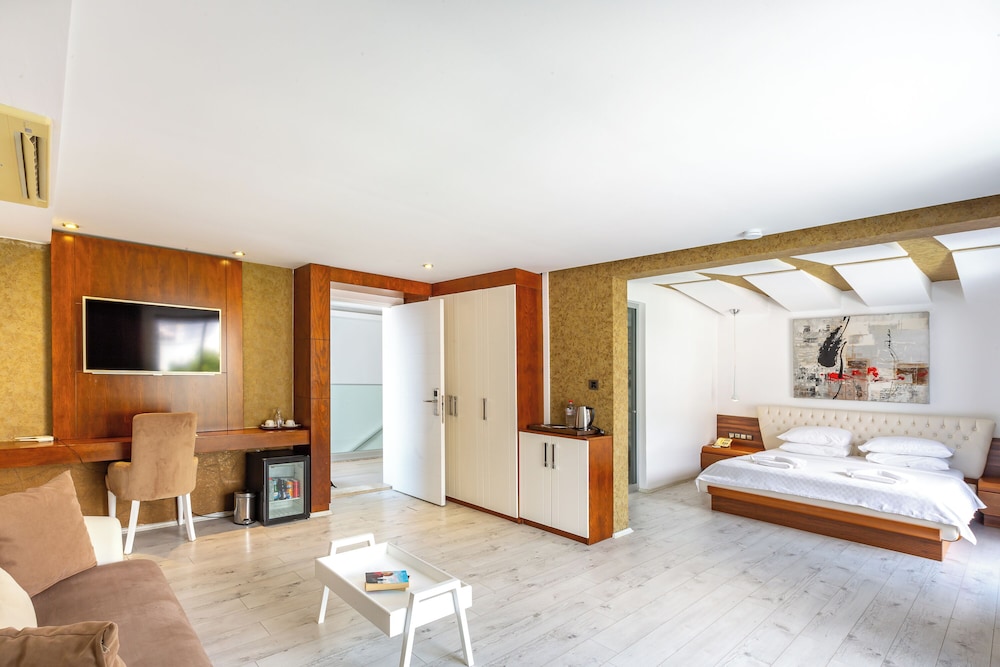 Rhapsody Hotel Kalkan - Adults Only +12 63/88