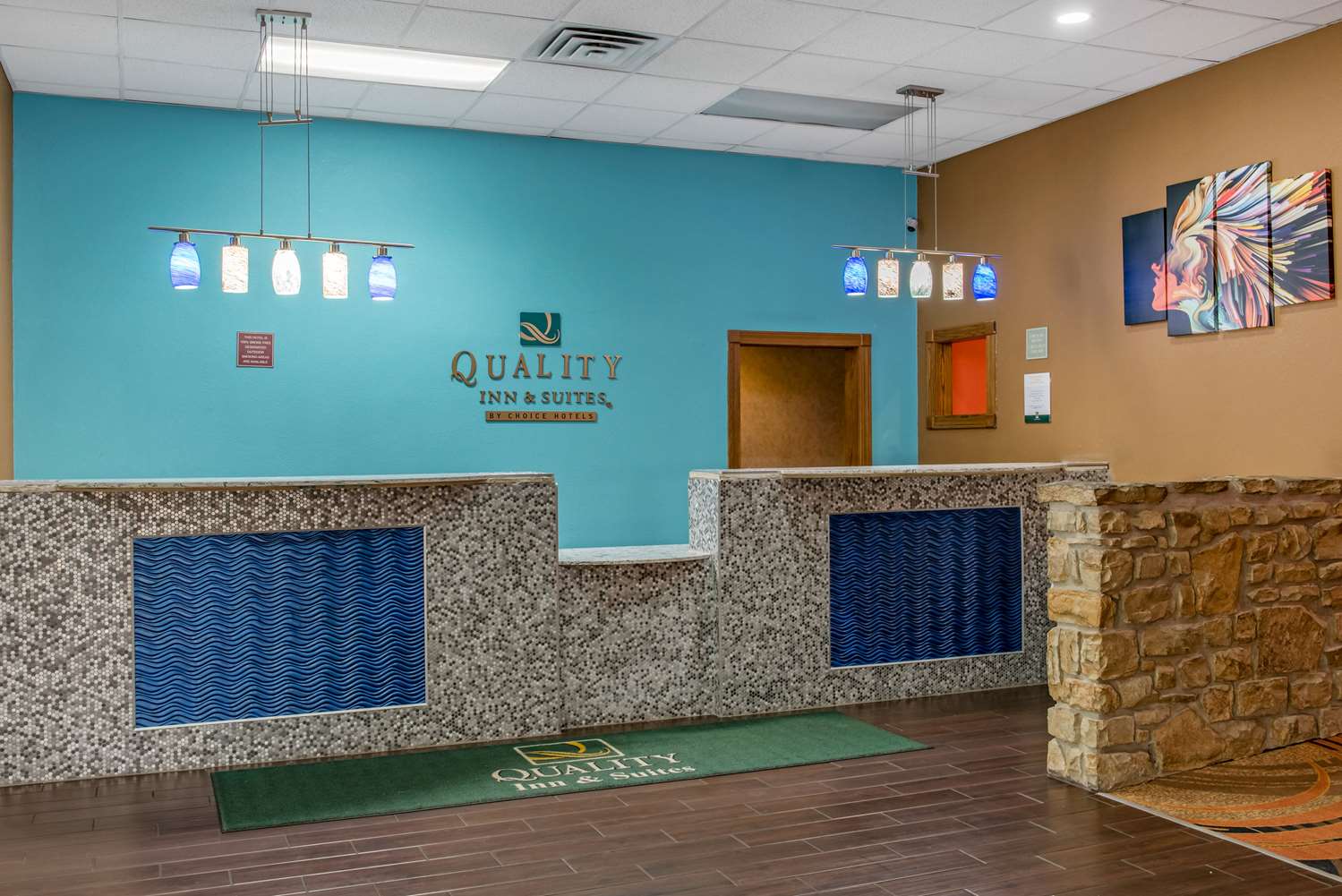 Quality Inn & Suites Bedford West IN 4/40