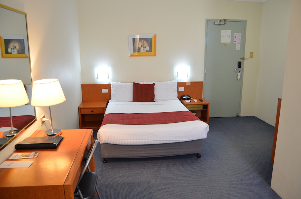 Devere Hotel 22/53