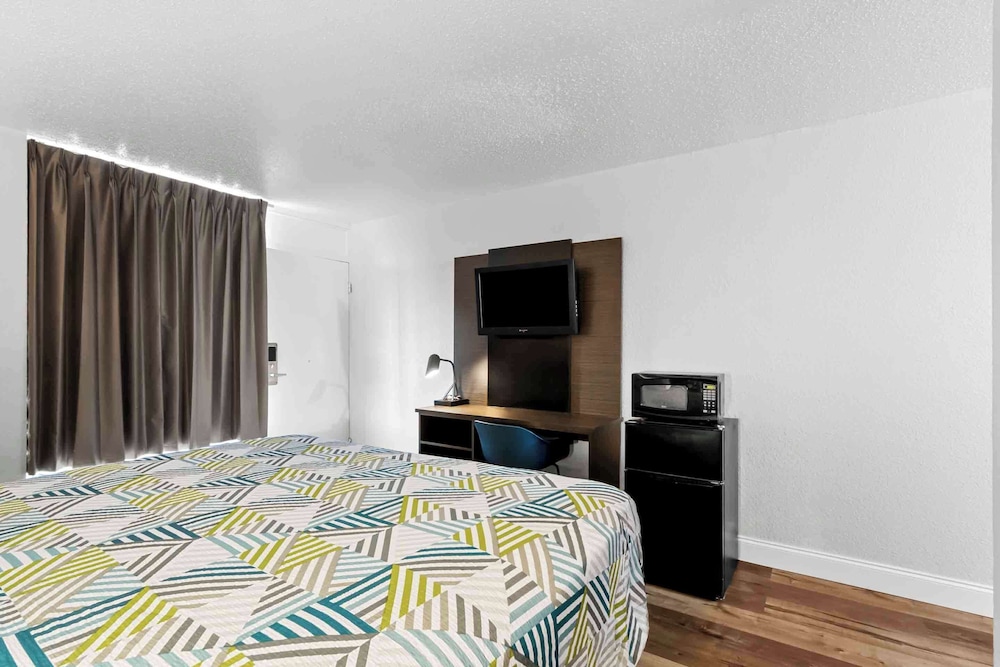 Studio6 Port Lavaca, TX 24/39