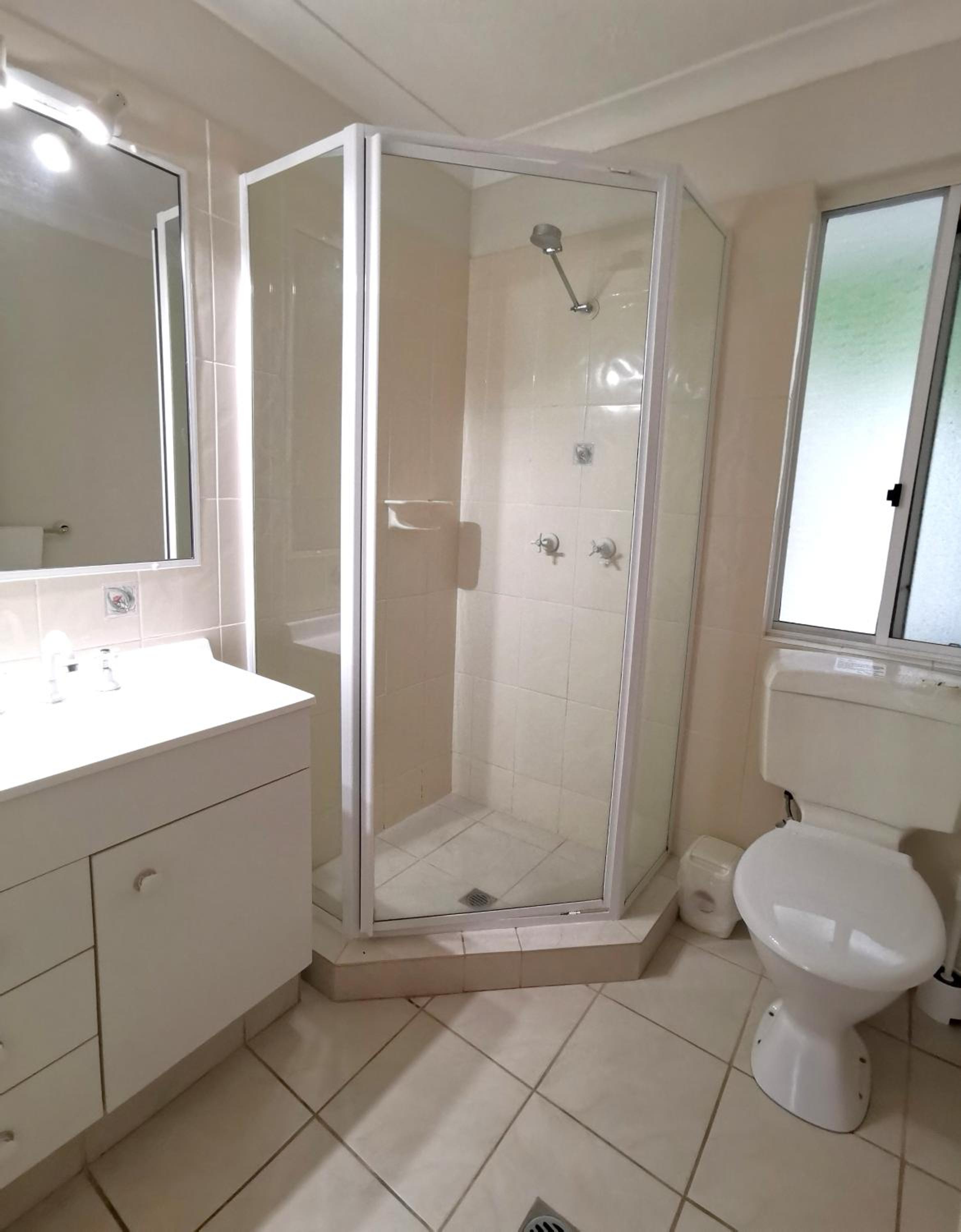 1 Bedroom, Deluxe, Apartment, Lake Front 4/5