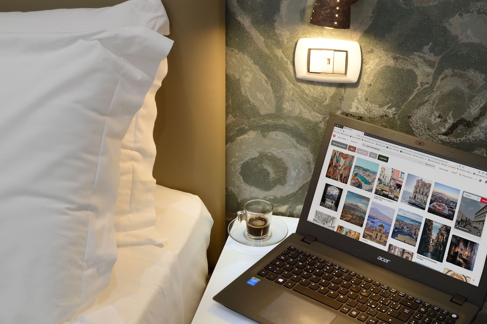 Napoliseason Rooms And Breakfast 23/49