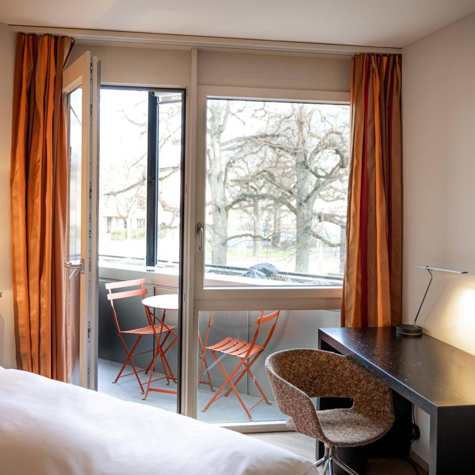 غرفة بسرير كينج، Hotel Seepark Thun 10/10