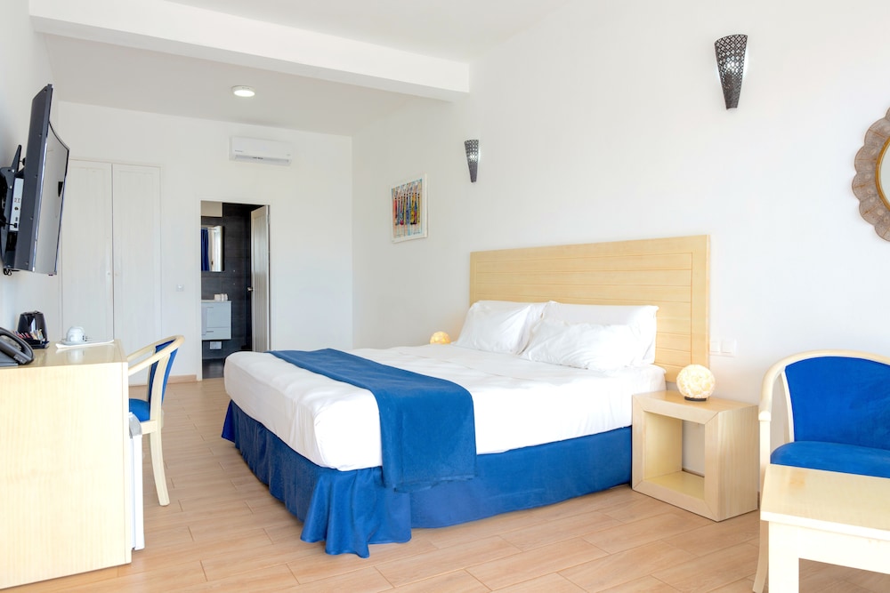 Hotel LIVVO Budha Beach 11/70