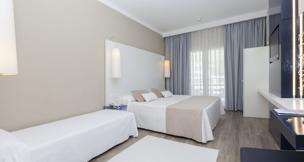 Hotel Canyelles Playa 13/48