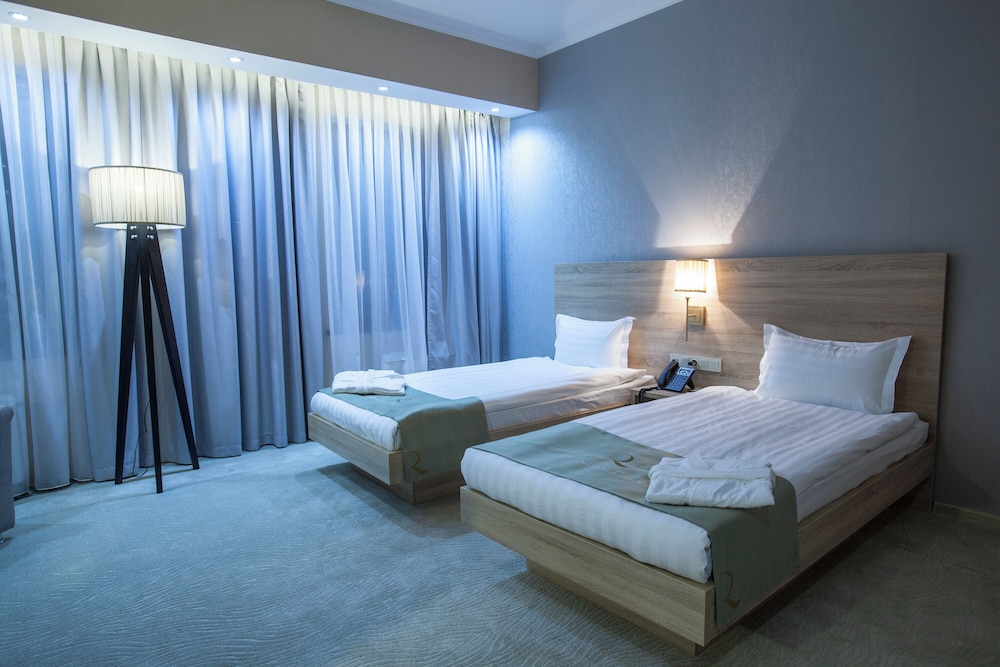 Renion Park Hotel 8/34