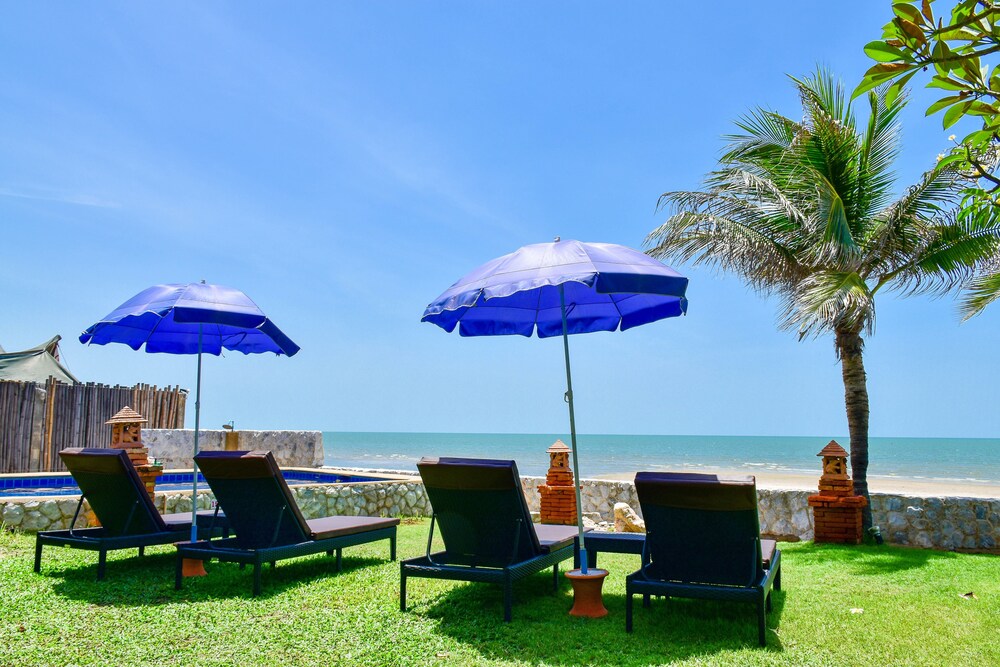 White Sand Beach Hotel Hua Hin 67/70