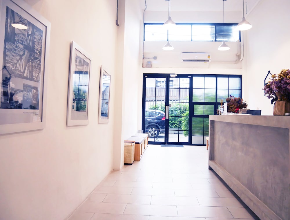 The Companion - Hostel 6/45