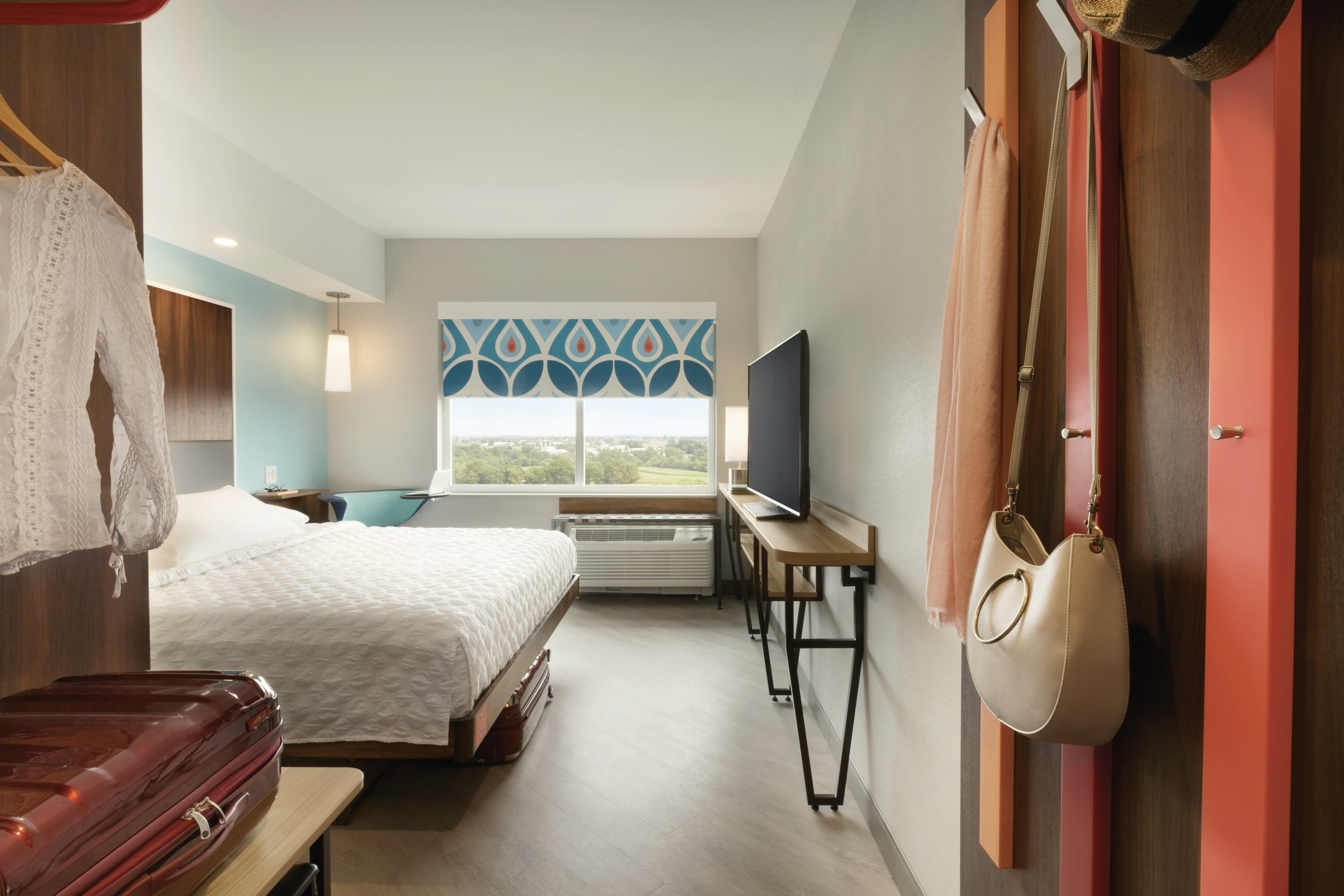 Room, King Bed, Tru By Hilton Lancaster East 2/2