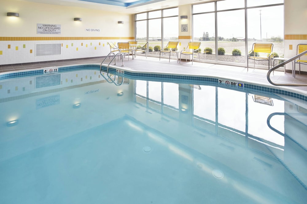 Fairfield Inn &amp; Suites Jeffersonville I-71 30/58