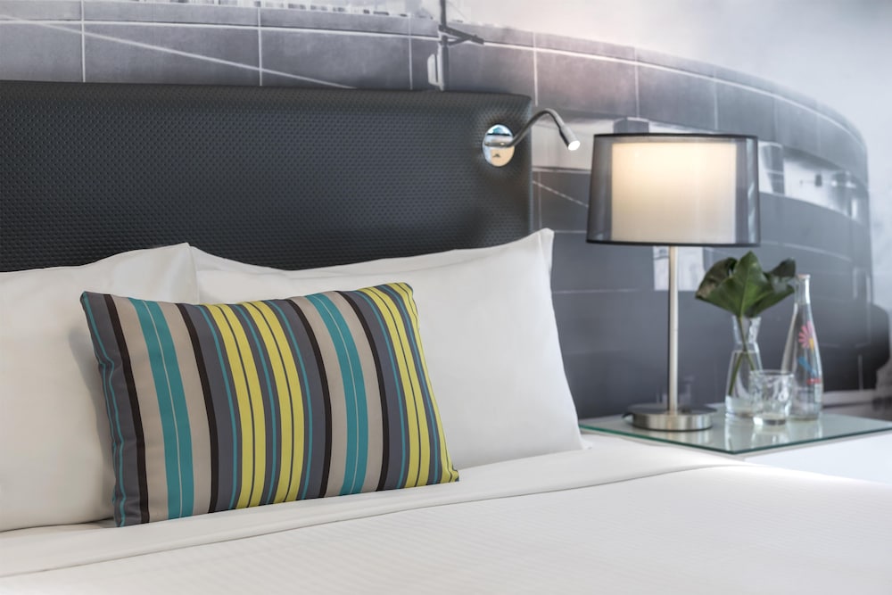 Oaks Melbourne on William Suites 16/50