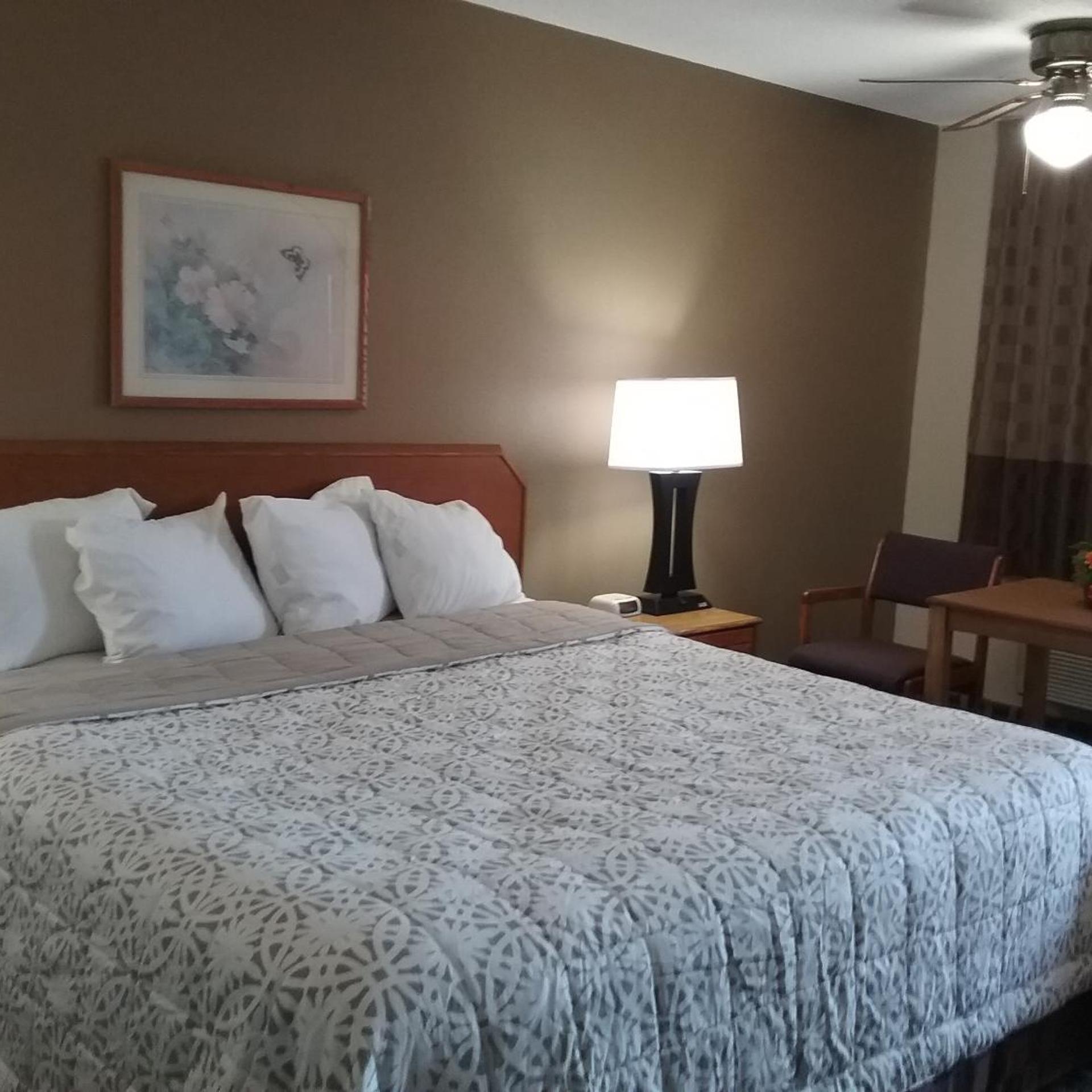 Americas Best Value Inn Blue Ridge 16/23
