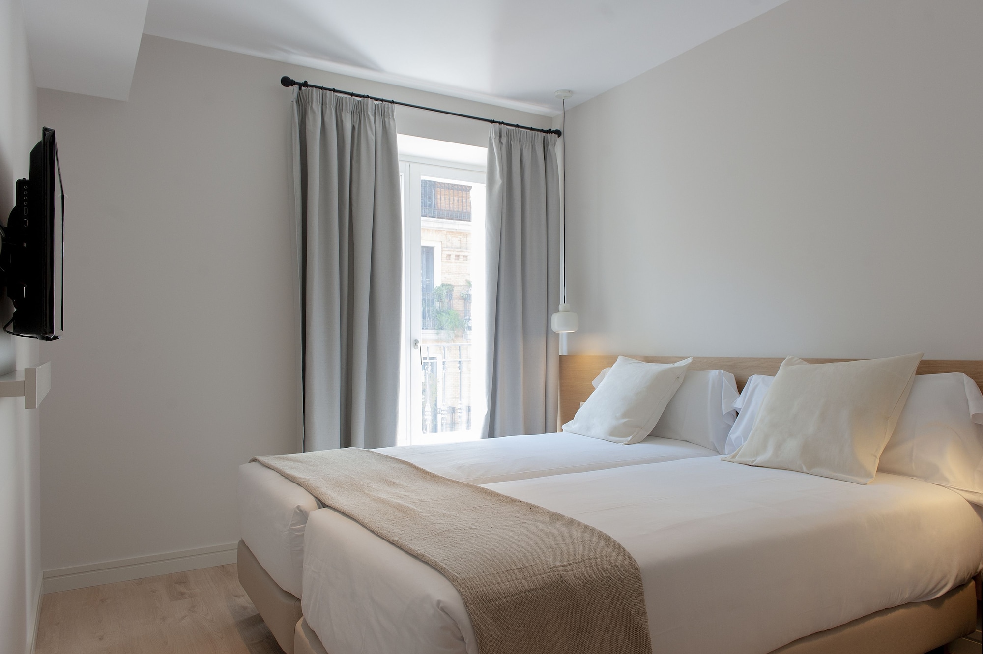 1 BEDROOM, DELUXE, APARTMENT