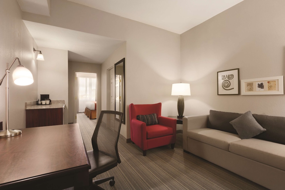 Country Inn & Suites by Radisson, St. Petersburg - Clearwater, FL 30/56